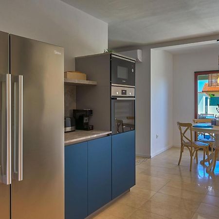 Apartment Zala With Private Pool Ližnjan Eksteriør billede